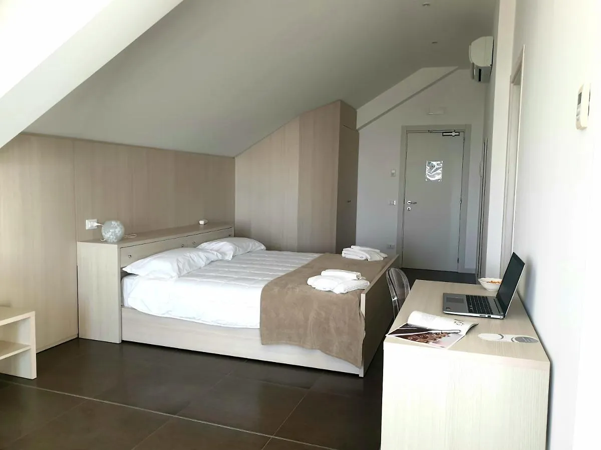 **  Hotel Grel Chiaramonte Gulfi Italien